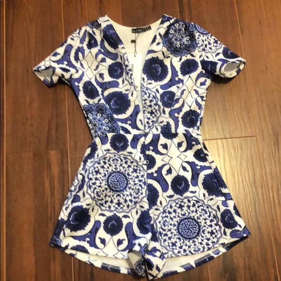 BooHoo Printed ROMPER - S - Picture 1 of 2
